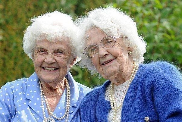 Это рекордсменки мира по длительности дружбы. Они уже дружат 98 лет!