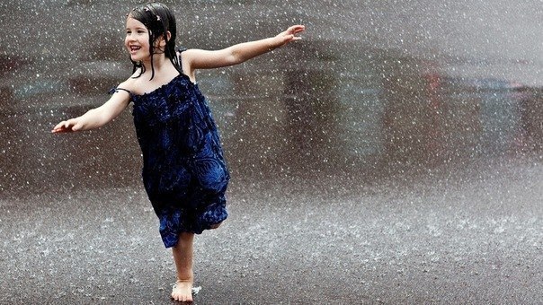 В жизни, как под дождем - однажды наступает момент, когда уже просто всё равно.